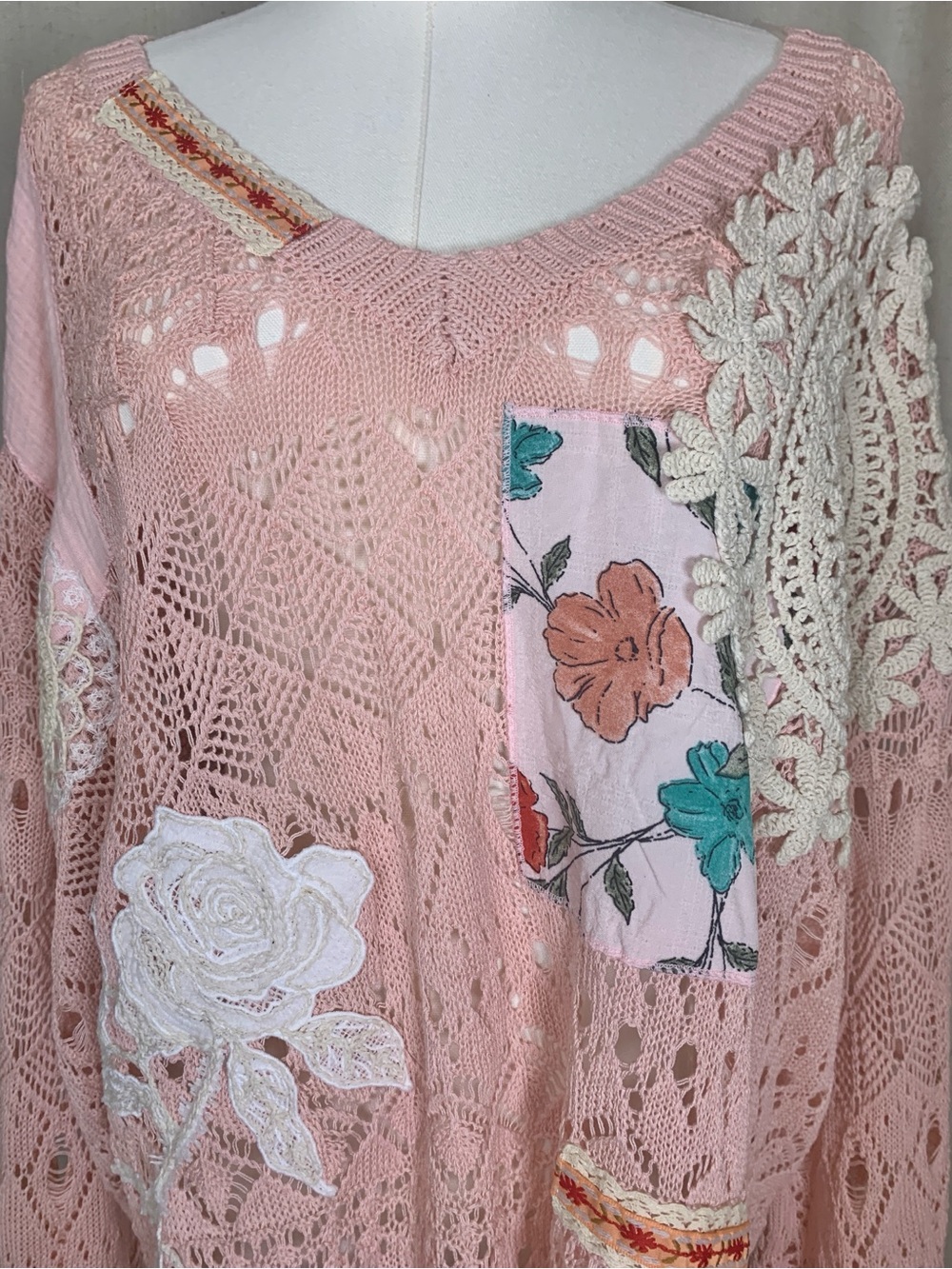 POL Blush Pink Crochet Lace Patchwork Sweater | Boho Cottagecore | Medium L1-37 - Picture 2 of 7